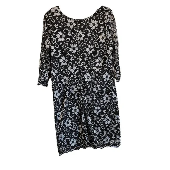 Pennington’s Cocktail Lace Floral Silver/White/Black Stretchy Dress-Size 1X - Picture 3 of 14